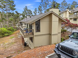 011_F8_70 Forest Ridge Rd 1
