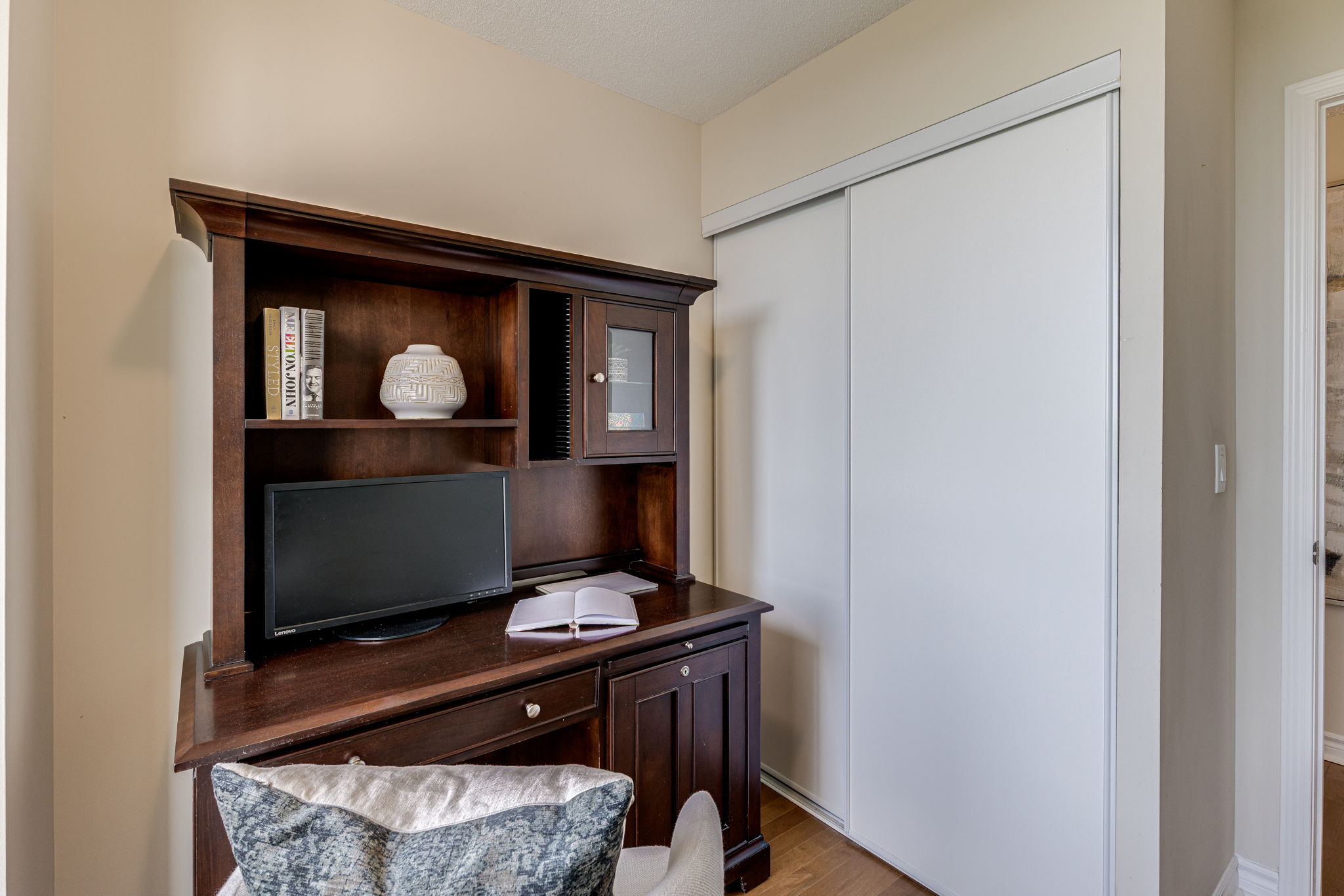 Toronto property showcase — delivered property photograph 16