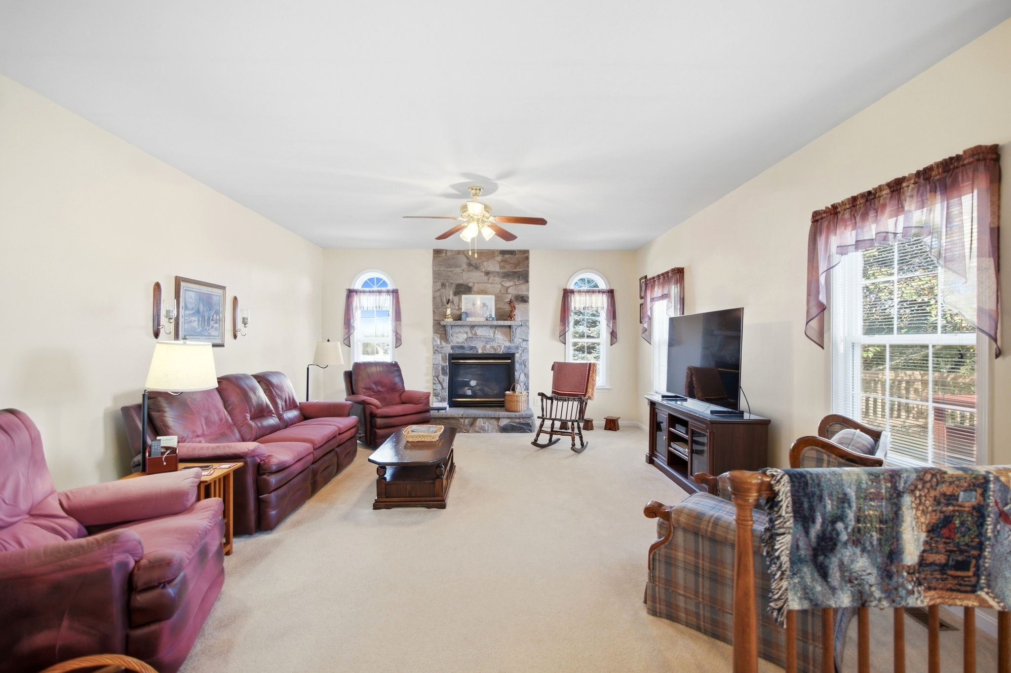  Photo 10