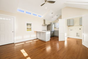  Photo 0