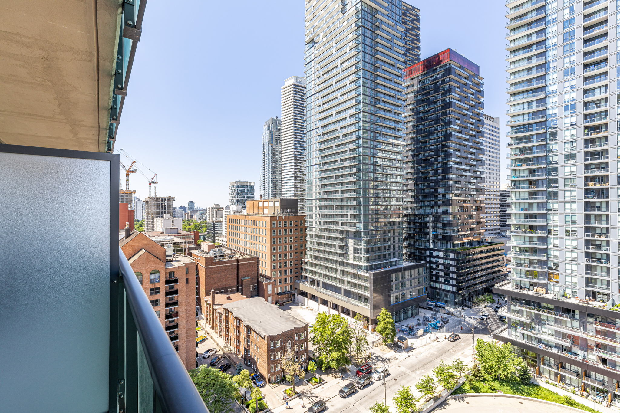 Toronto property showcase — delivered property photograph 47