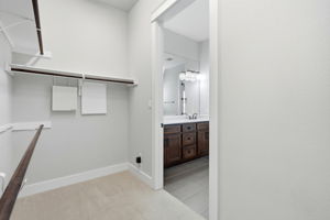 038_F8_70 Santa Maria St