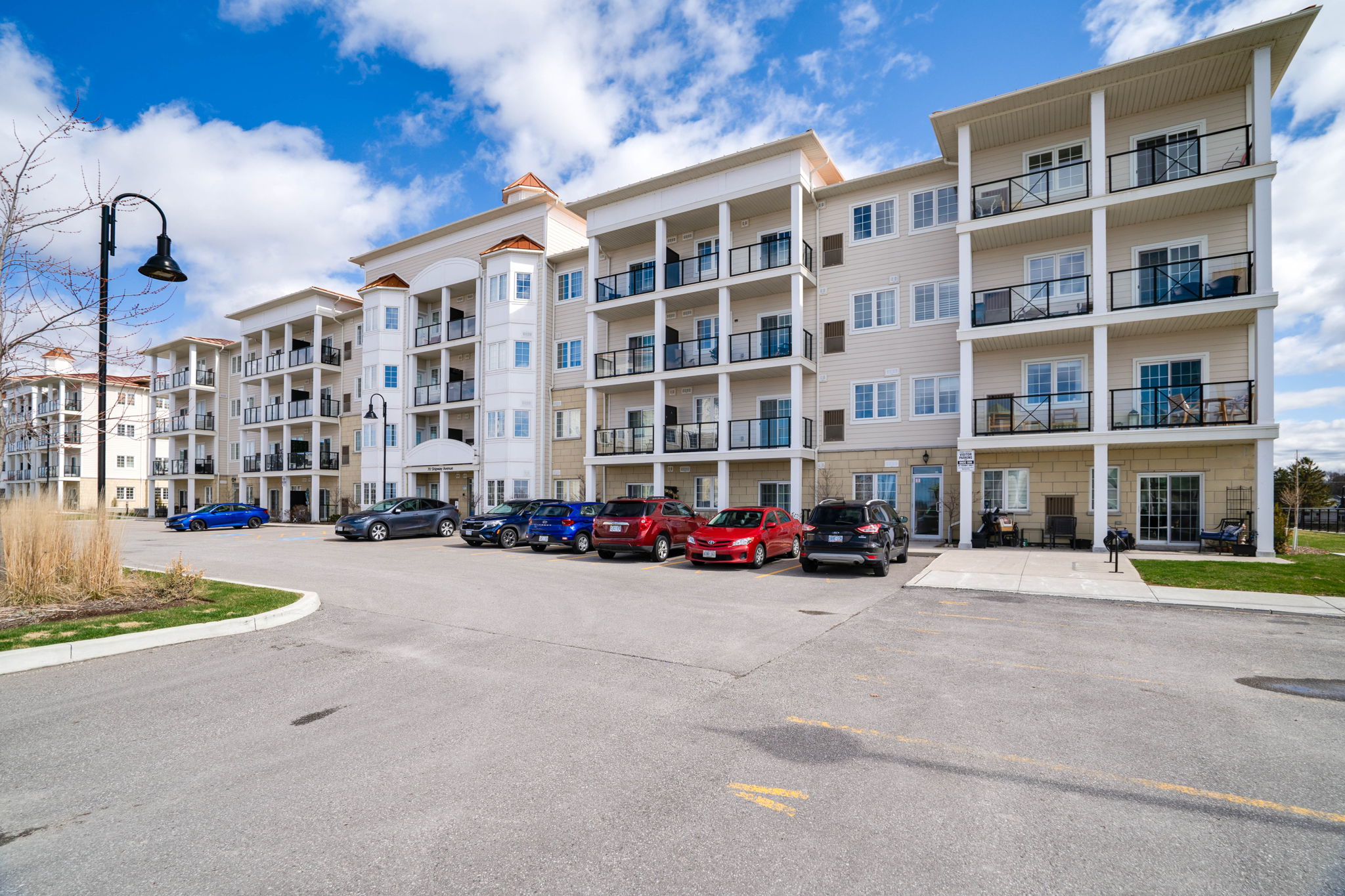 70 Shipway Ave Unit 103 Newcastle, ON L1B 1N4
