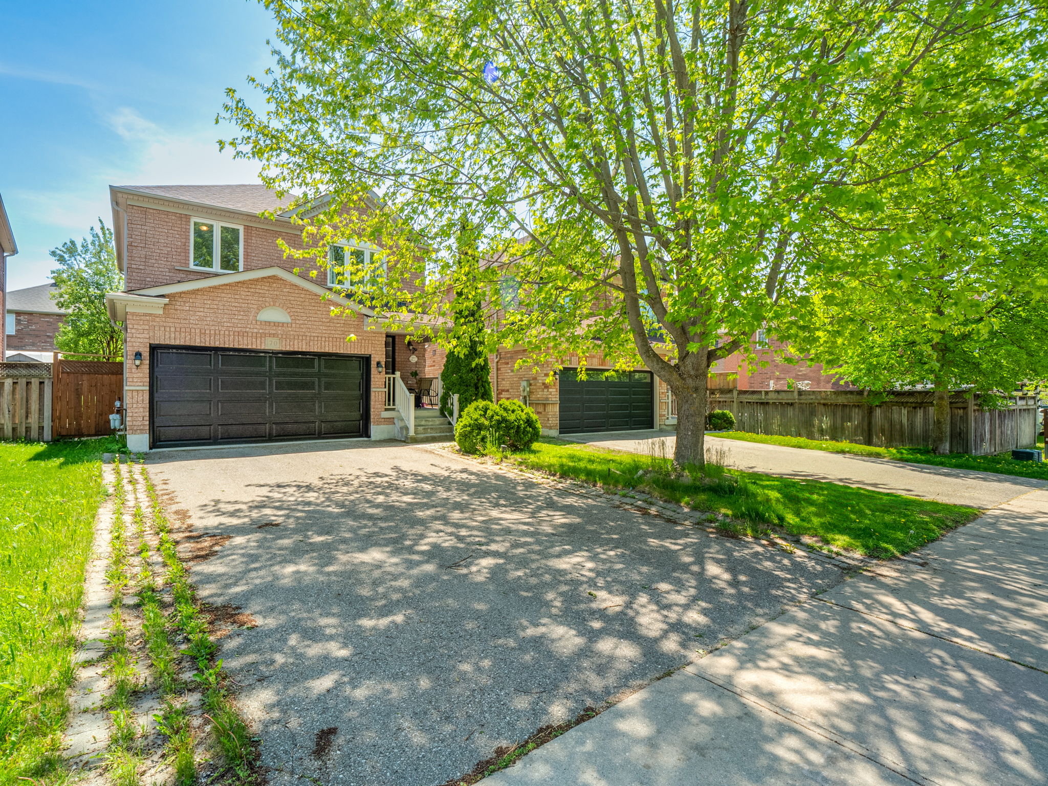 70 Shoniker Dr Newmarket, ON L3X 2Y7