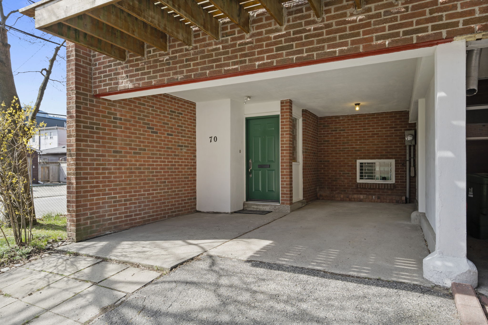 70 Stanley Terrace Toronto, ON M6J 3P9