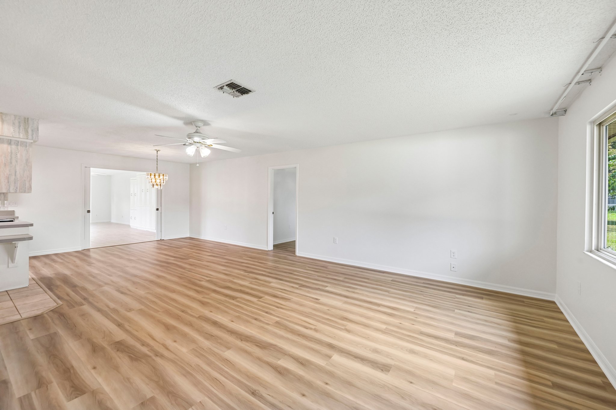 Stonehaven Ct-S3007-009.jpg