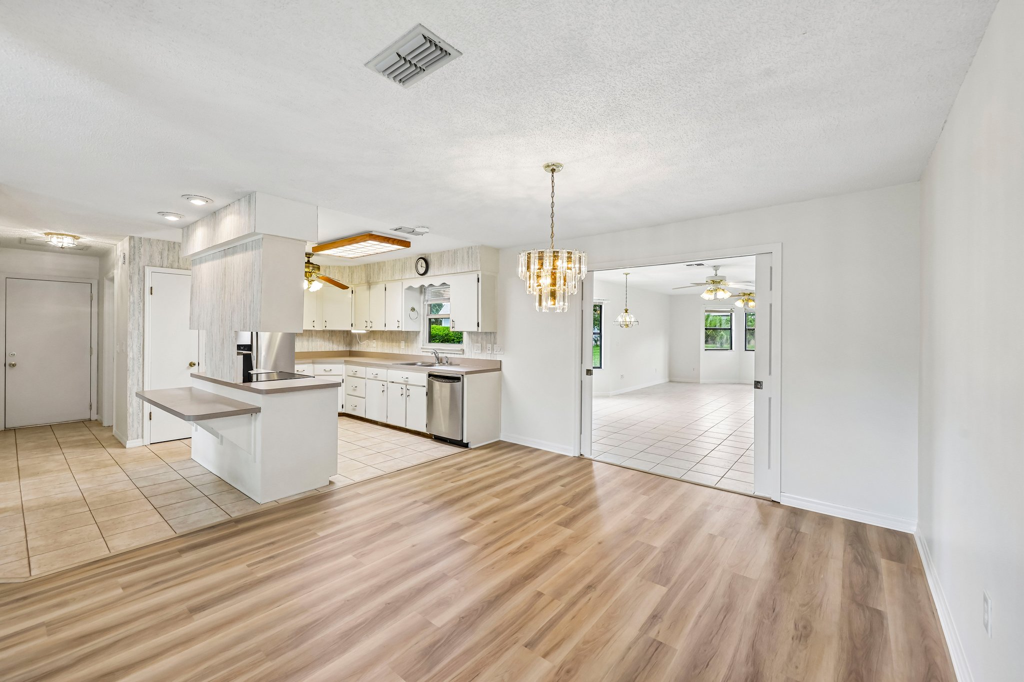 Stonehaven Ct-S3007-011.jpg
