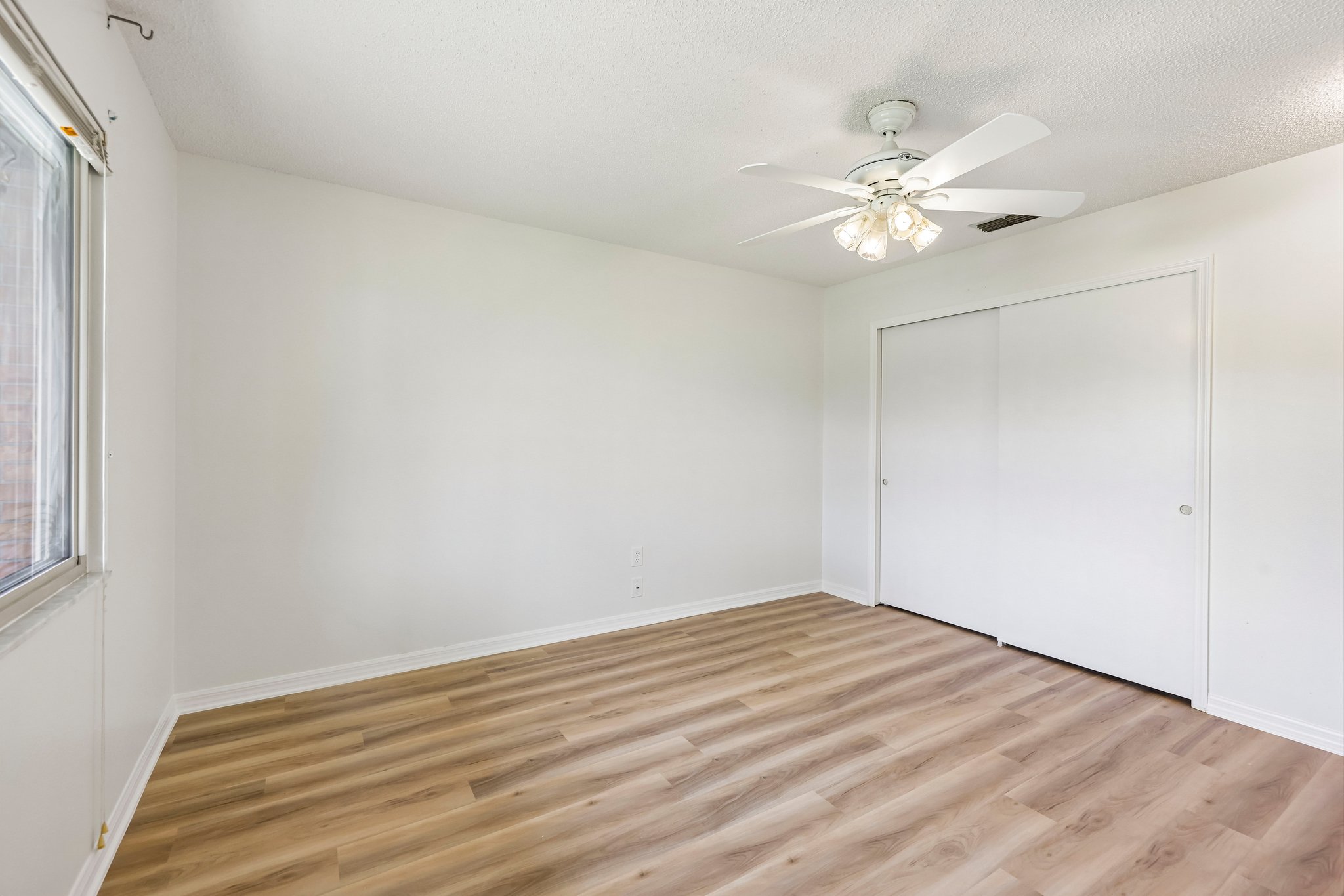 Stonehaven Ct-S3007-032.jpg