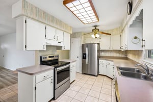 Stonehaven Ct-S3007-015.jpg