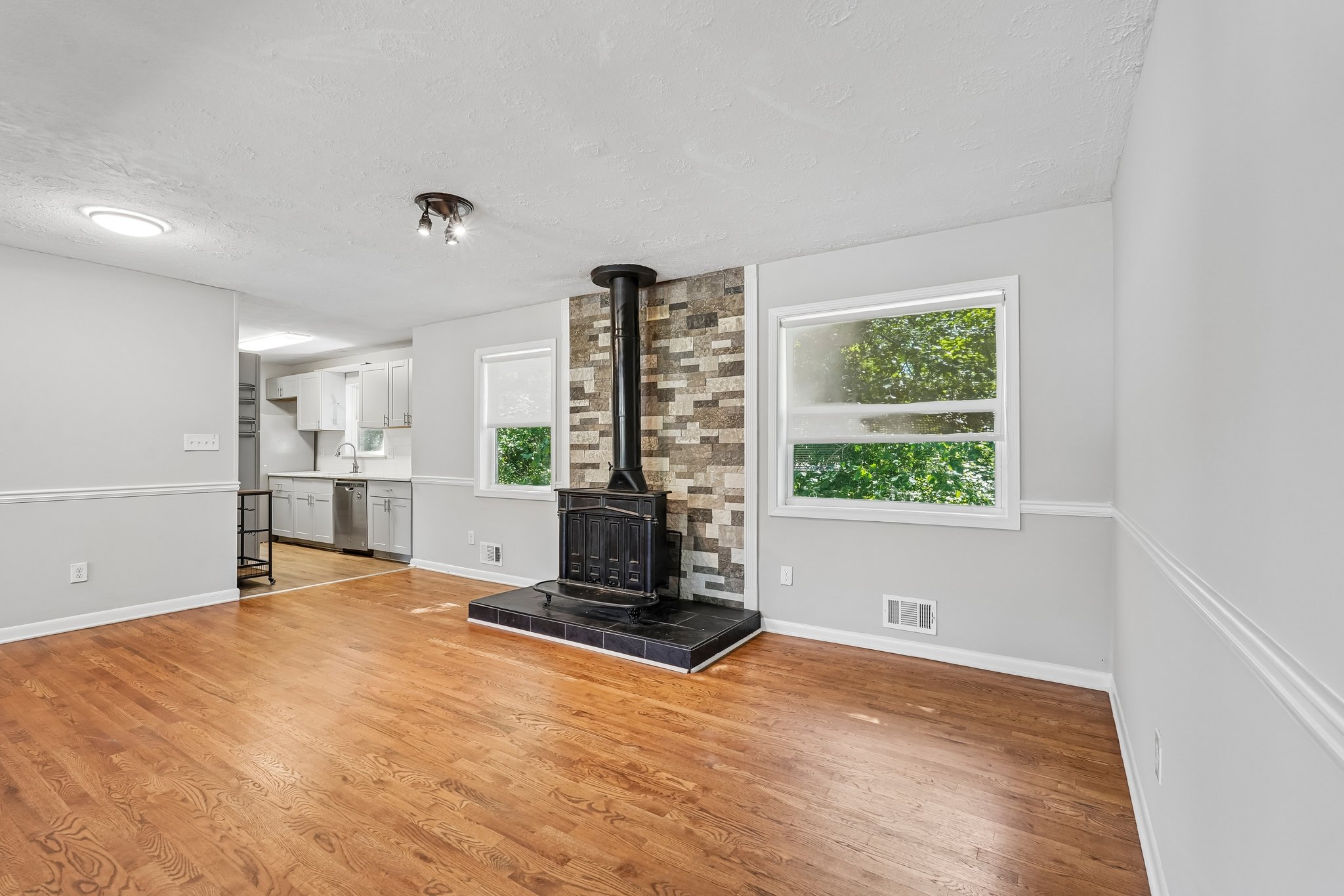 Stroud Dr SE-S0110-014.jpg