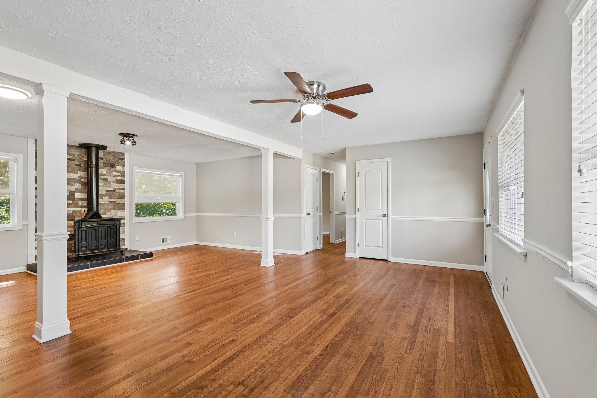 Stroud Dr SE-S0110-017.jpg