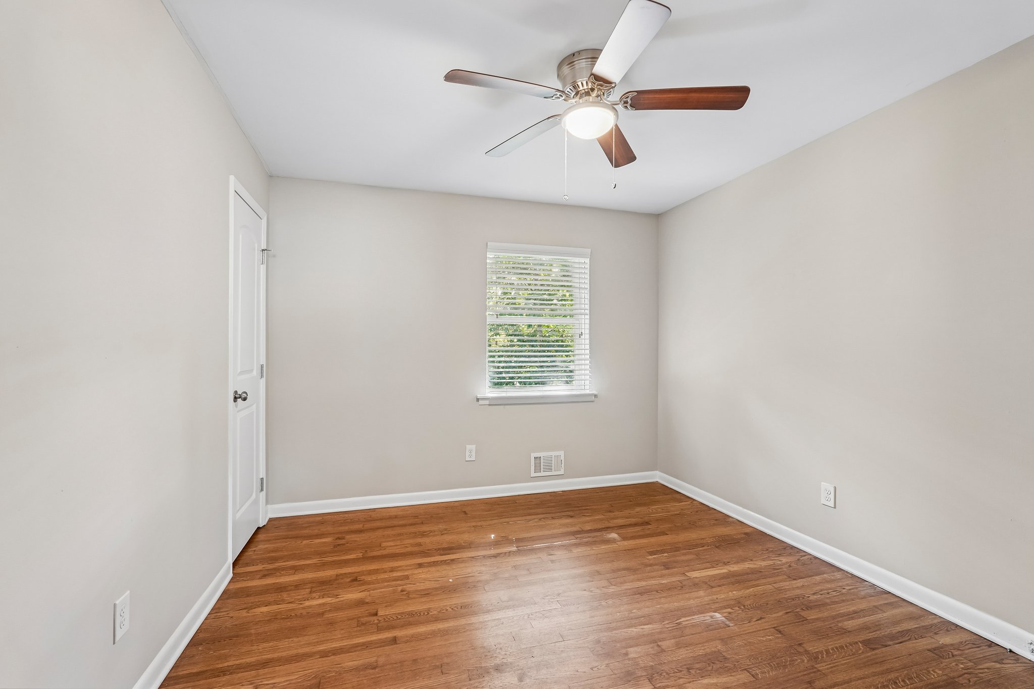 Stroud Dr SE-S0110-029.jpg