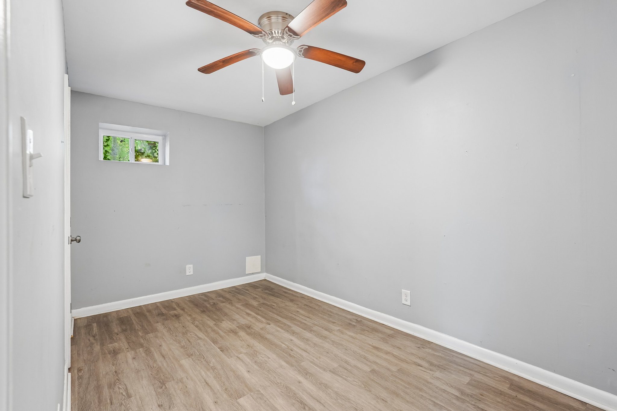 Stroud Dr SE-S0110-046.jpg