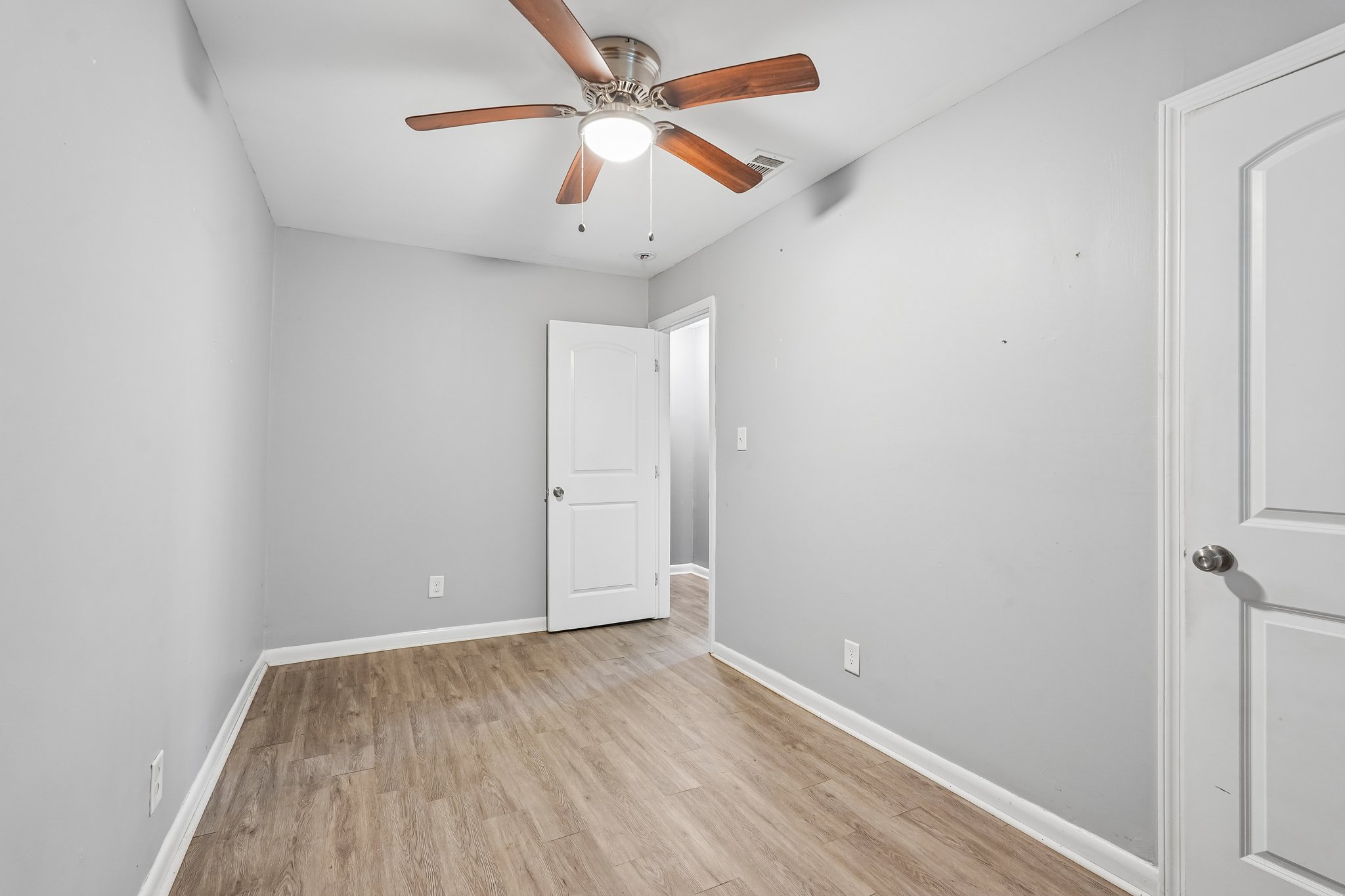 Stroud Dr SE-S0110-048.jpg