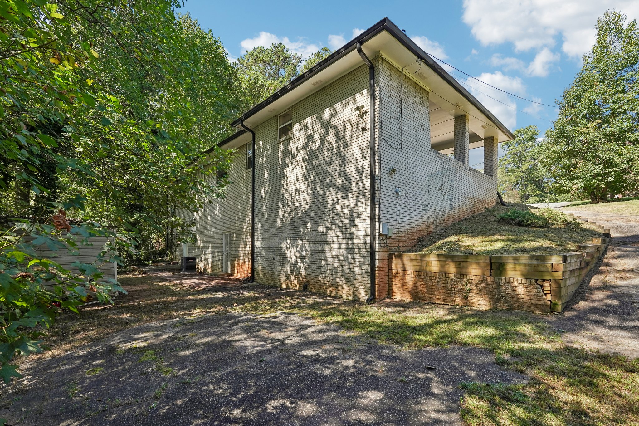 Stroud Dr SE-S0110-055.jpg