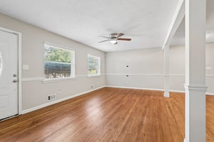 Stroud Dr SE-S0110-004.jpg