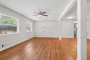 Stroud Dr SE-S0110-007.jpg