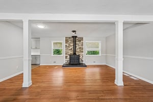 Stroud Dr SE-S0110-012.jpg
