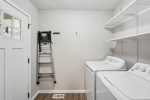 Stroud Dr SE-S0110-024.jpg