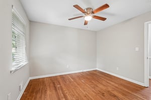 Stroud Dr SE-S0110-030.jpg