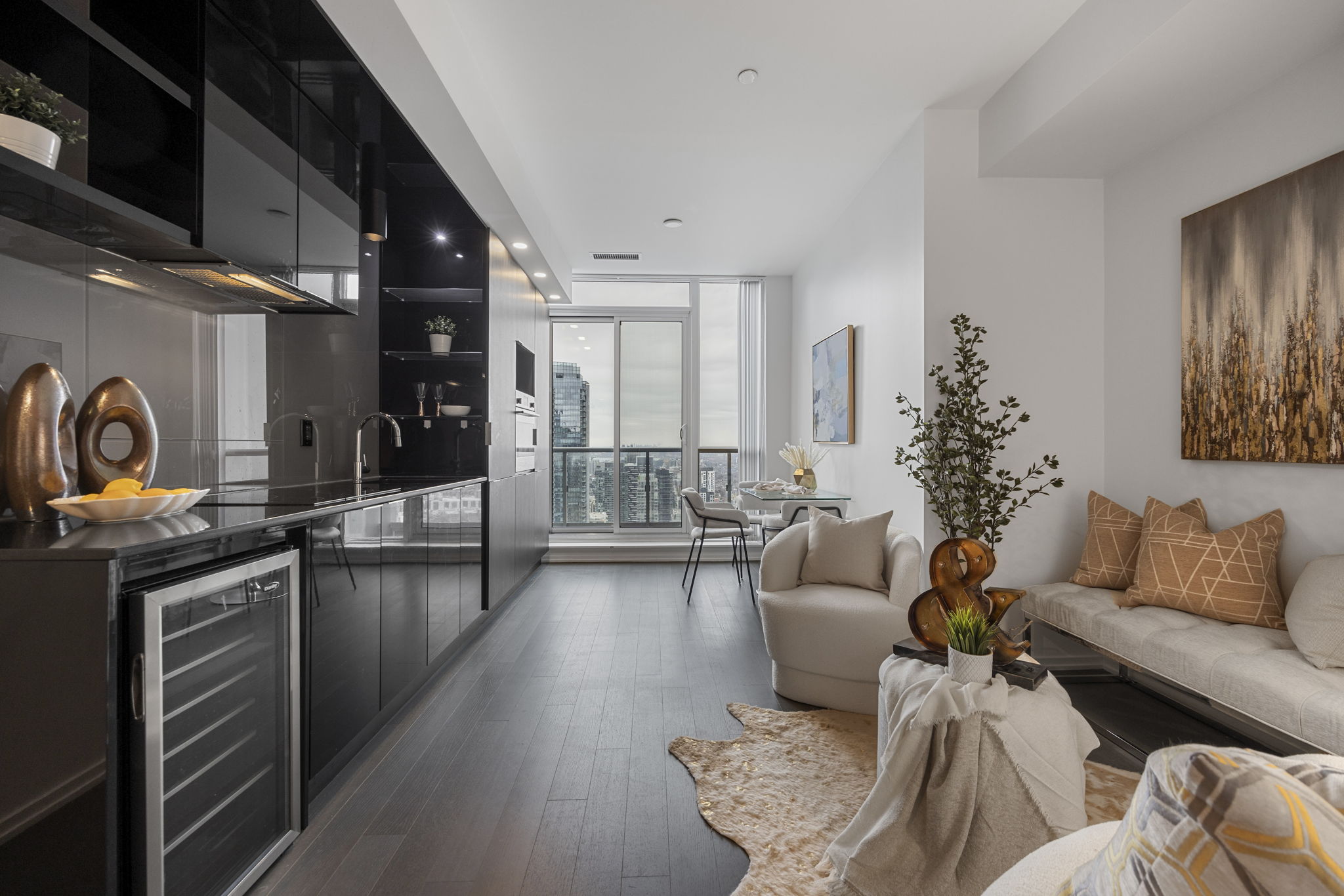 Toronto property showcase — delivered property photograph 8