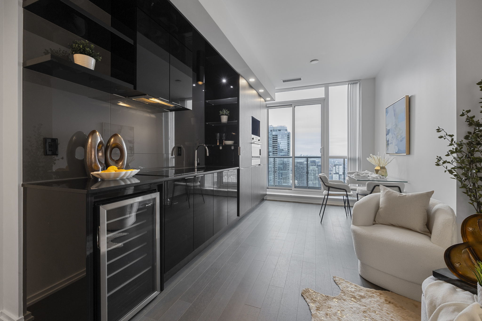 Toronto property showcase — delivered property photograph 9