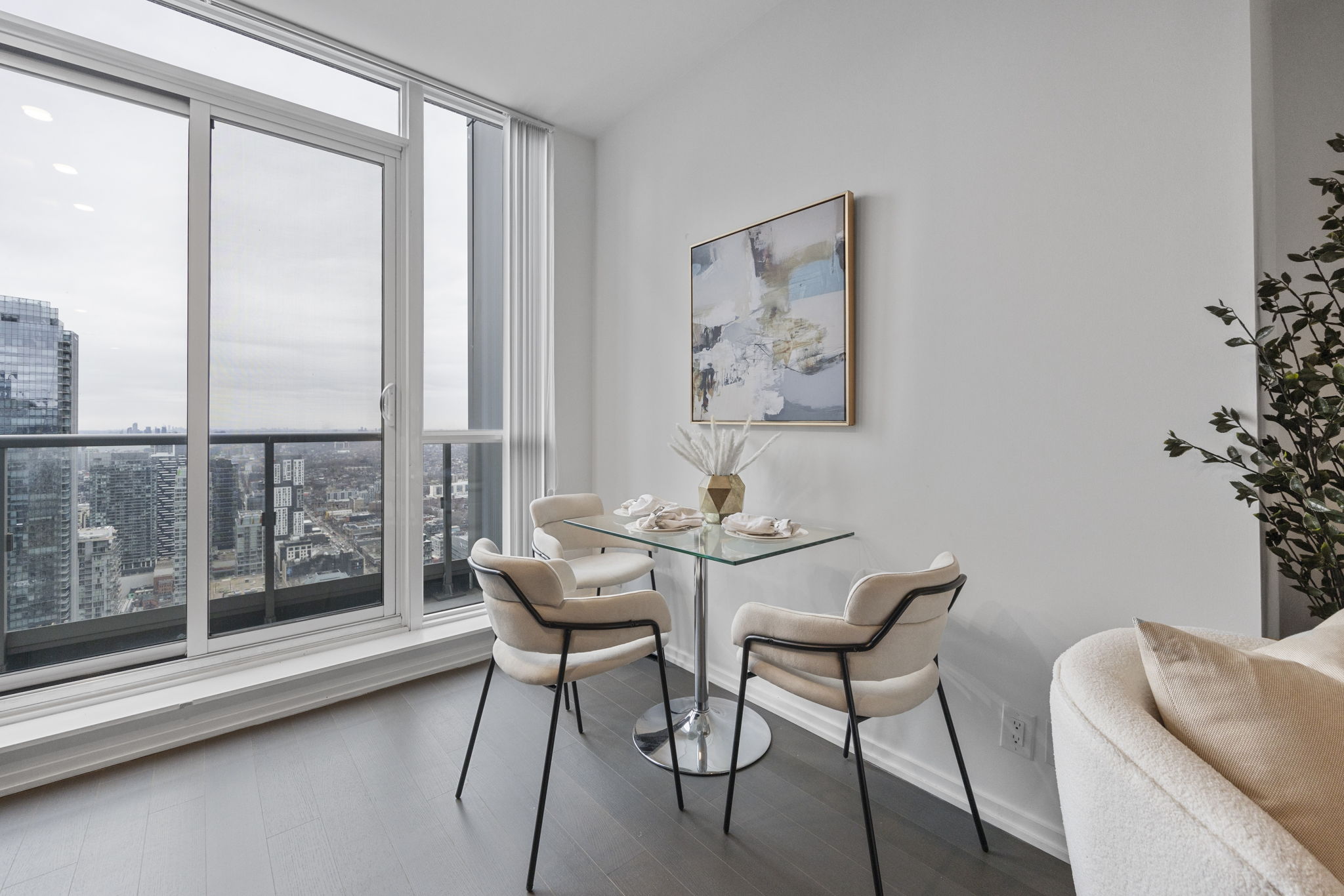 Toronto property showcase — delivered property photograph 11