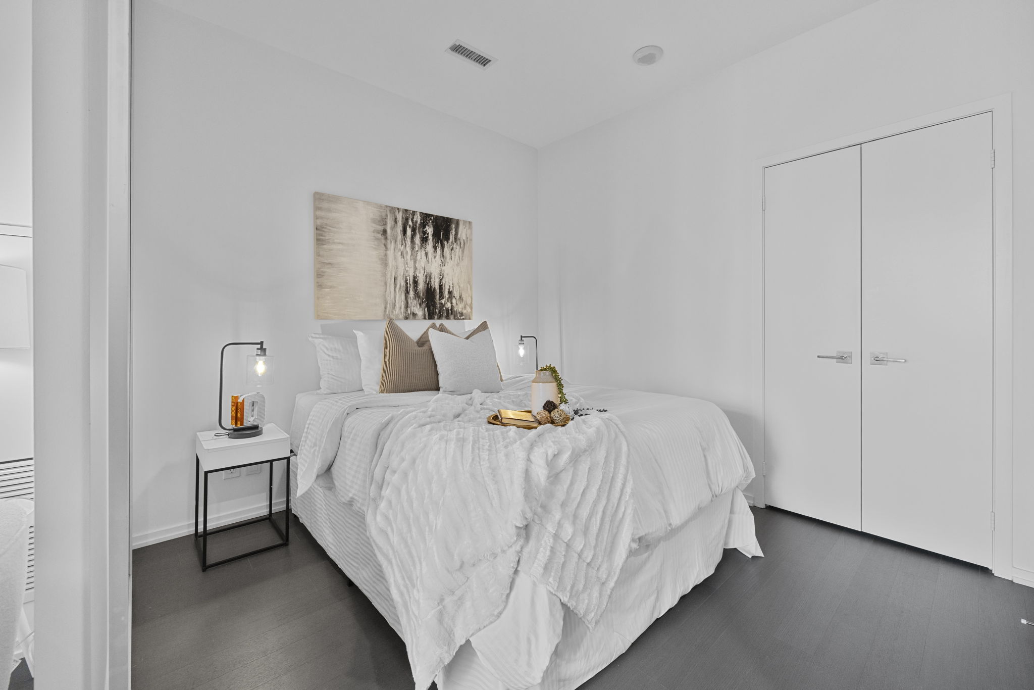 Toronto property showcase — delivered property photograph 14