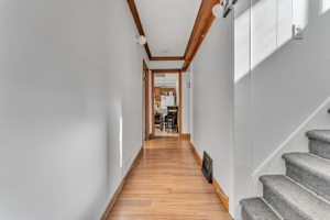 70 Ward Ave, Hamilton, ON L8S 2E9, Canada Photo 10