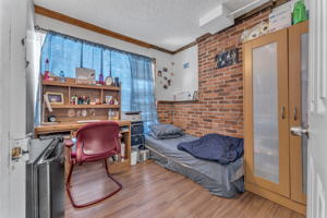 70 Ward Ave, Hamilton, ON L8S 2E9, Canada Photo 6