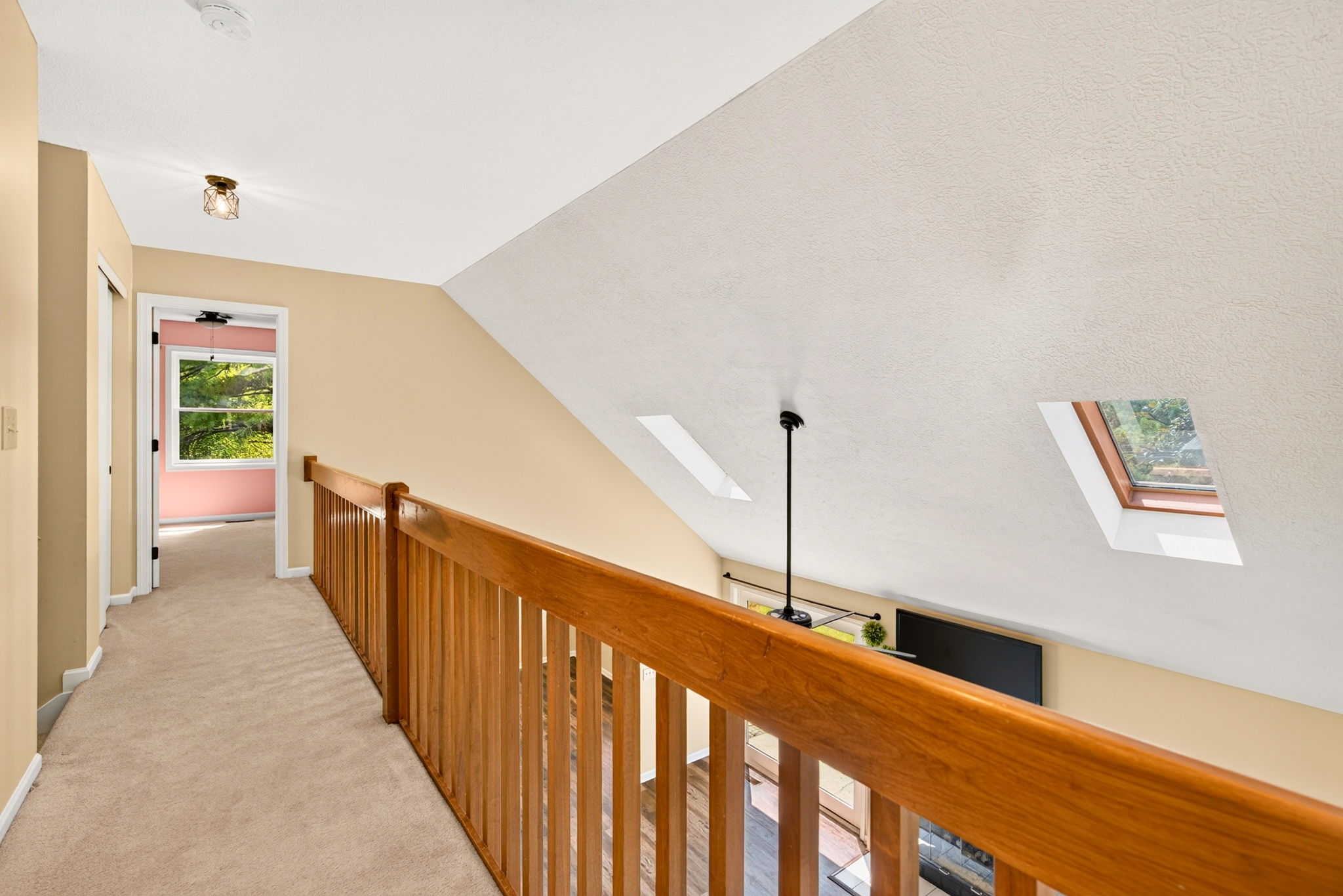 700 Andrea Ln 43