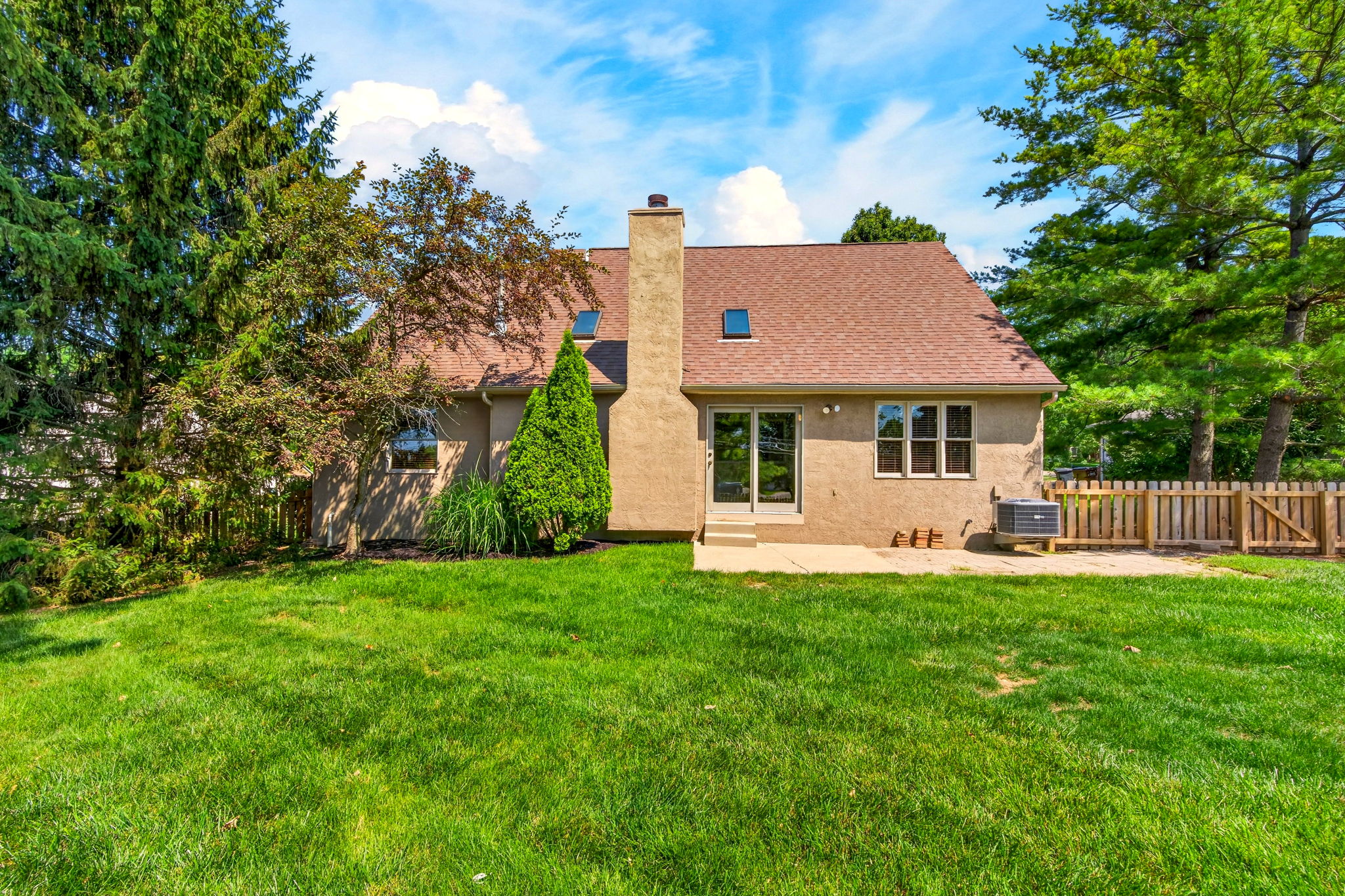 700 Andrea Ln 62