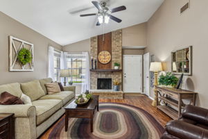 Meadow Arbor Ln-009