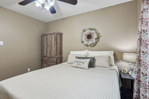 Meadow Arbor Ln-025