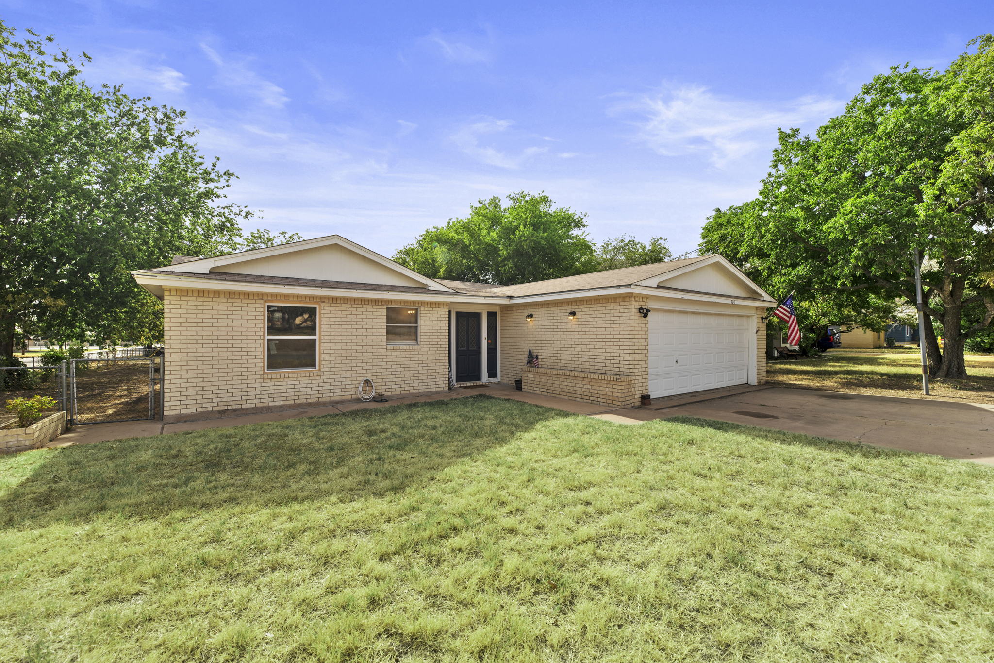 700 N Rhomberg St, Burnet, TX 78611, USA Photo 4