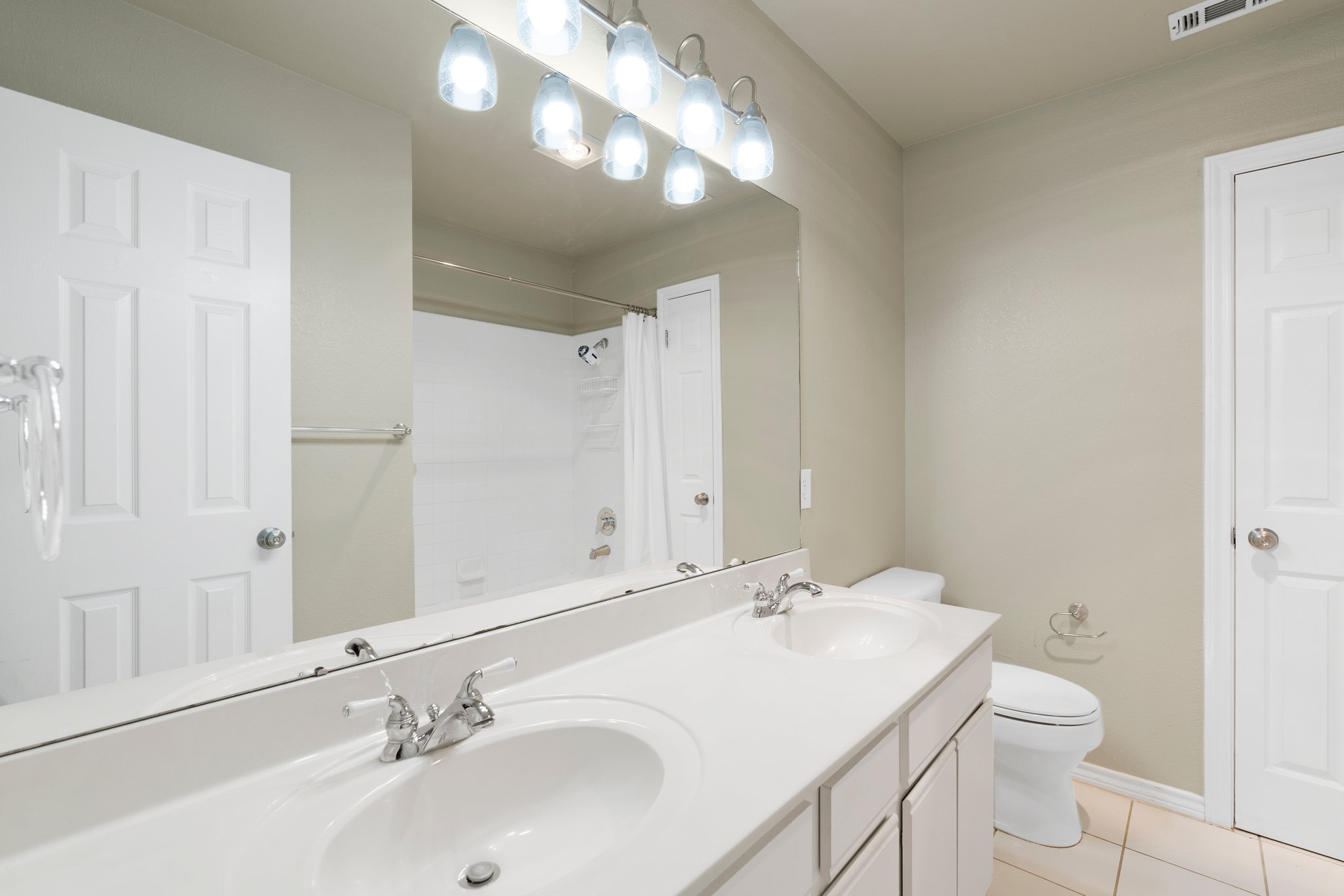 700 Newport Dr, Spicewood, TX 78669, USA Photo 17
