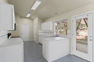 700 Newport Dr, Spicewood, TX 78669, USA Photo 11