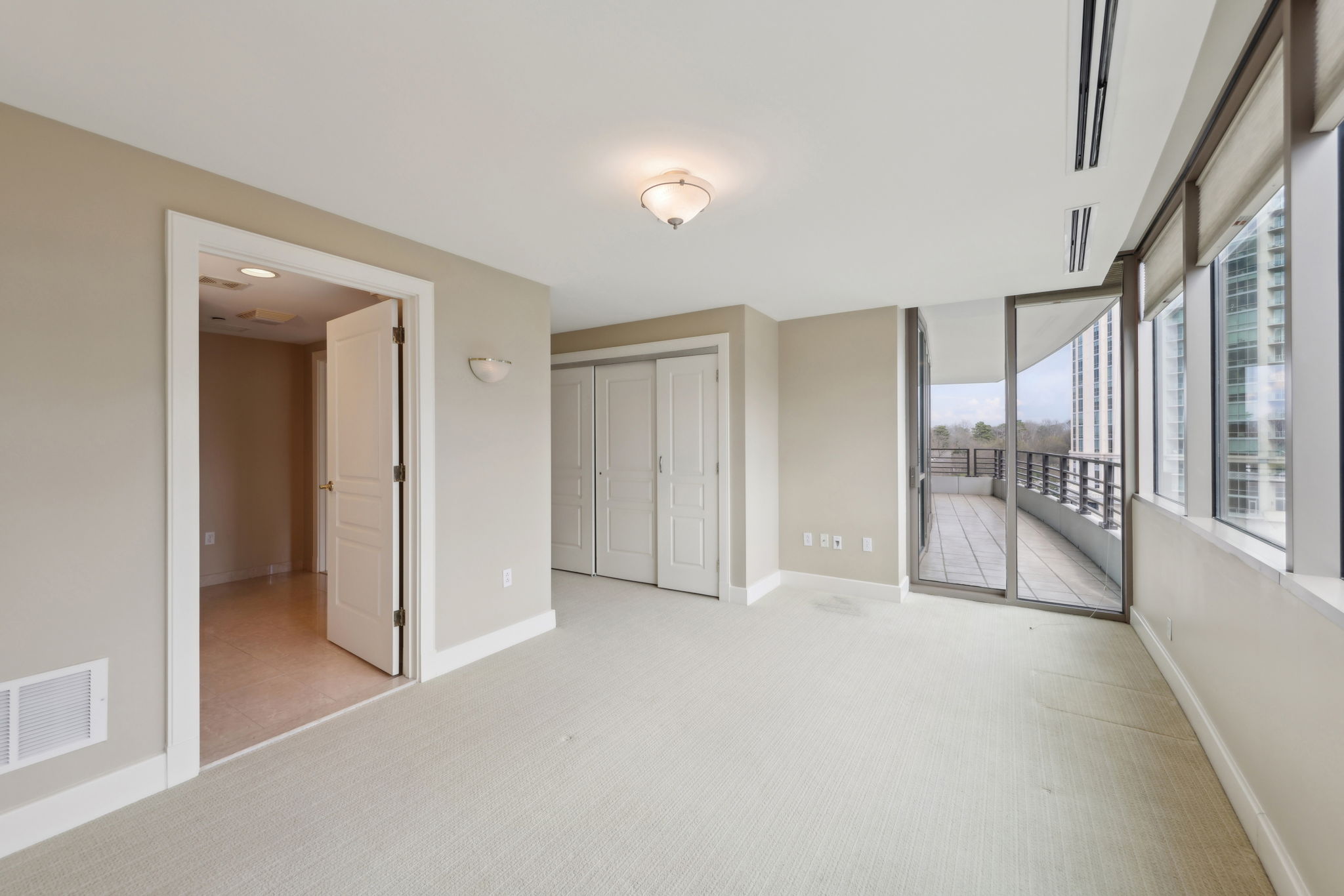 Park Regency Pl NE 1203-020r