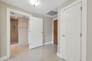 Park Regency Pl NE 1203-017.jpg