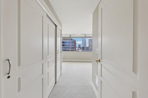 Park Regency Pl NE 1203-018.jpg