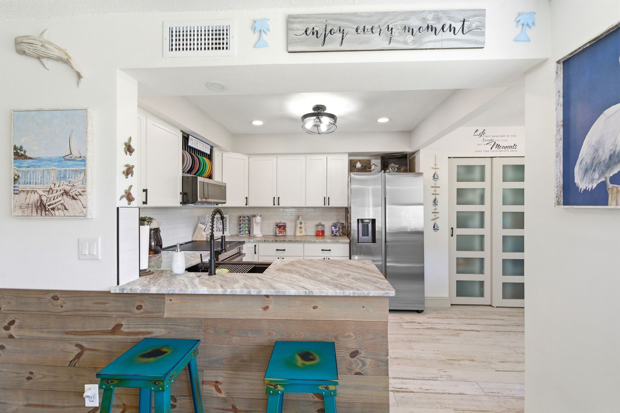 Interiors (4)