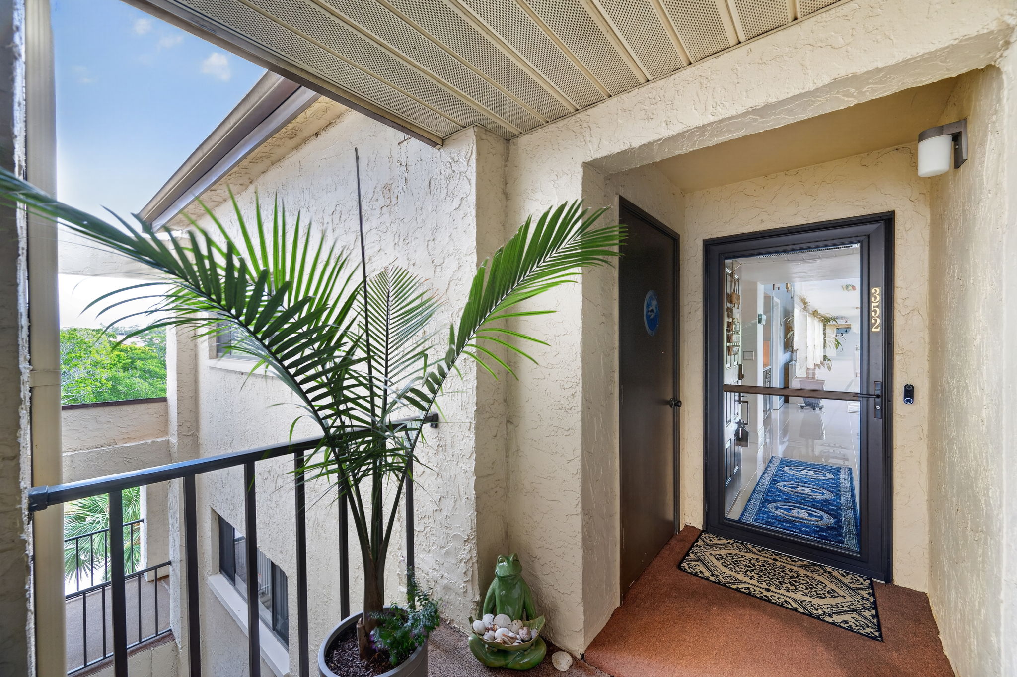 Exteriors (7)