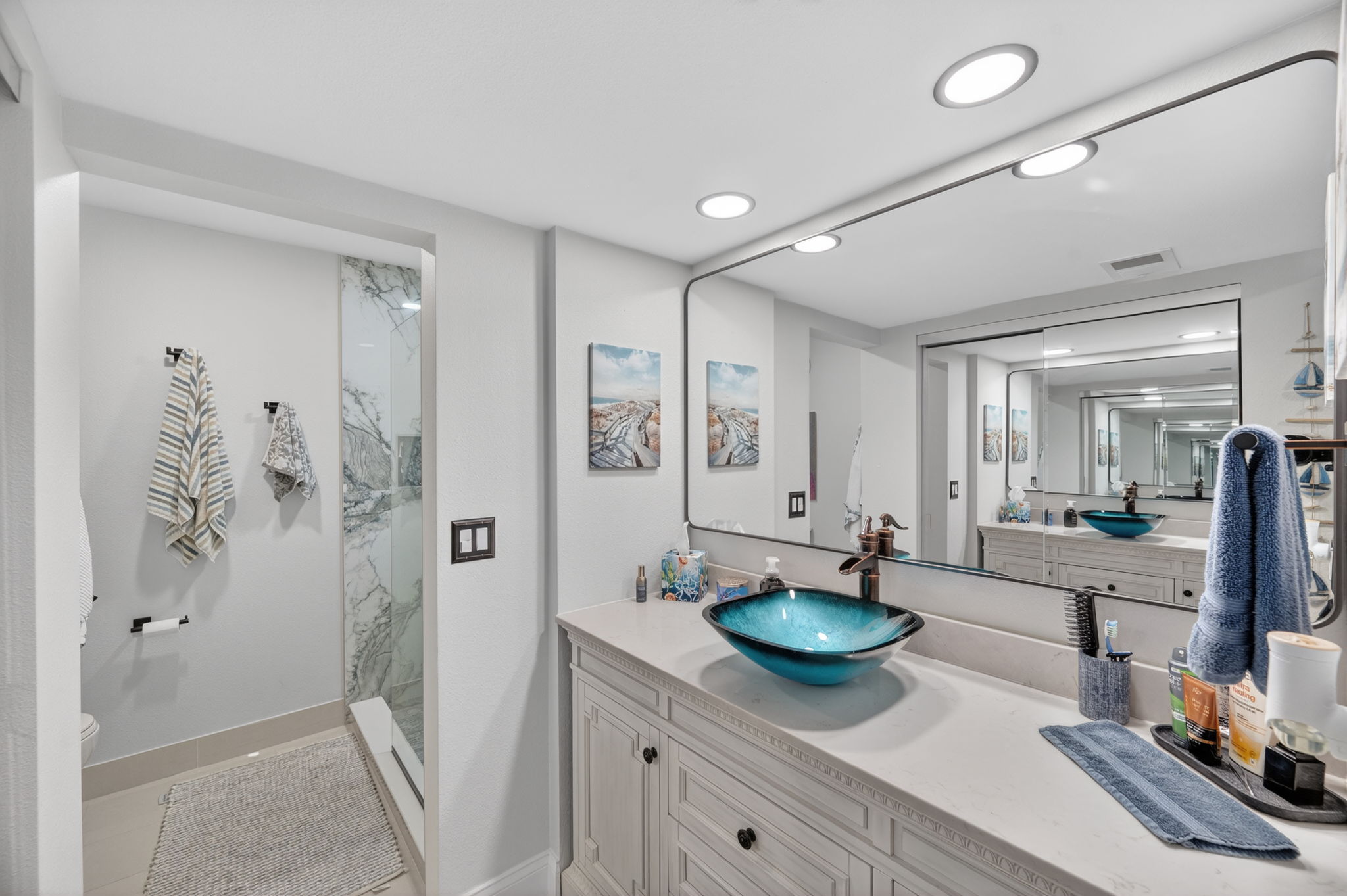Interiors (33)