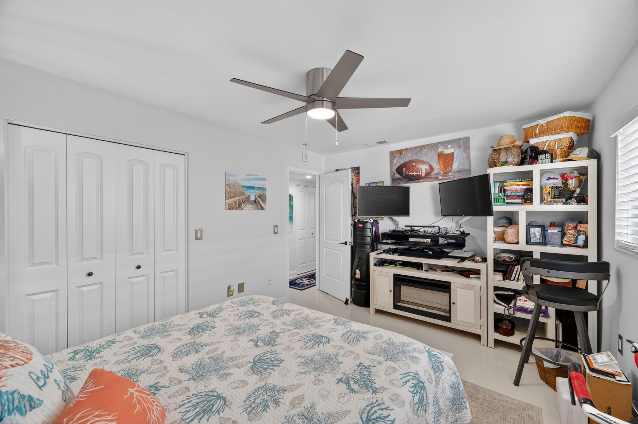 Interiors (41)
