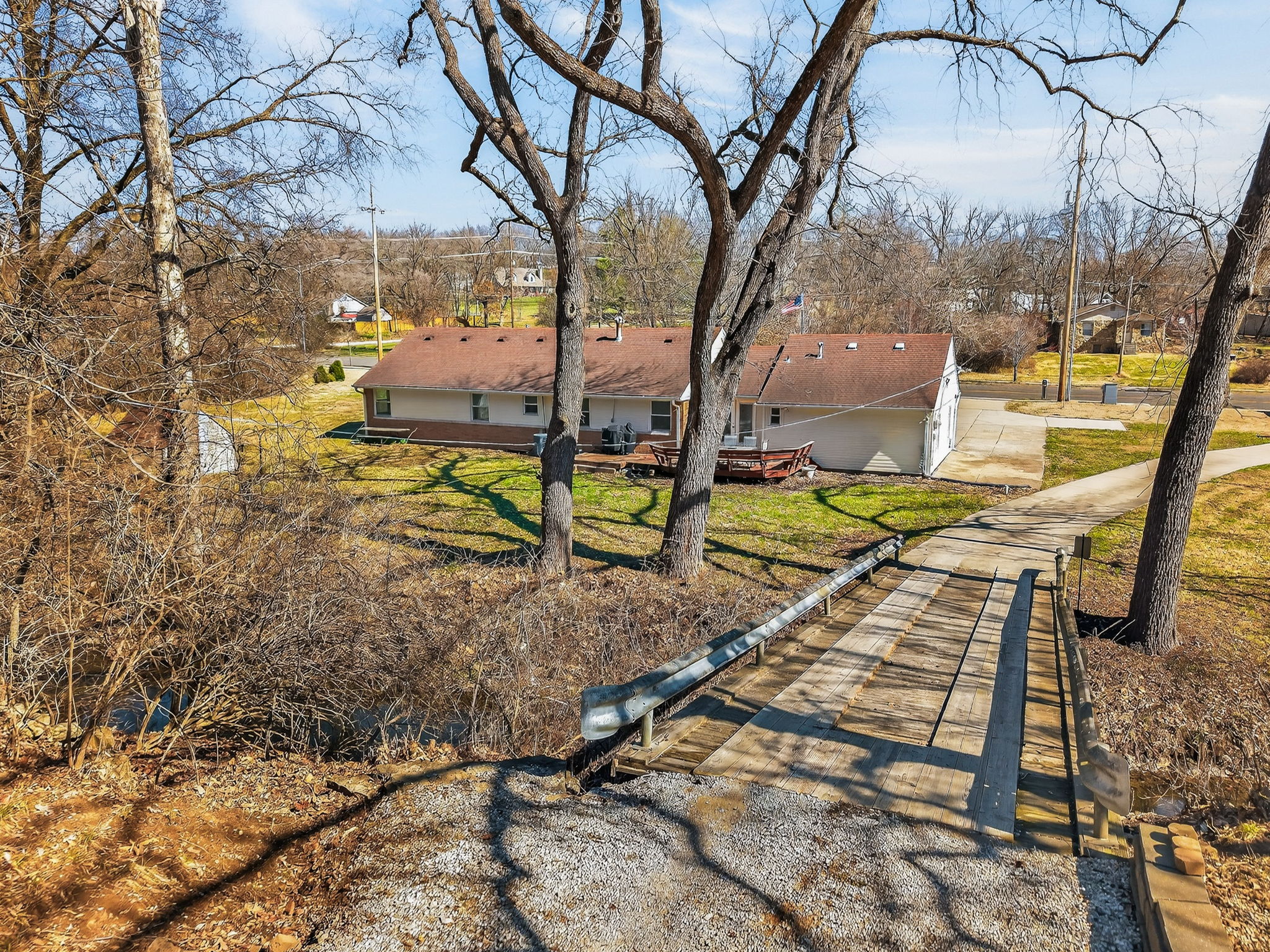 7000 NW Waukomis Dr-007