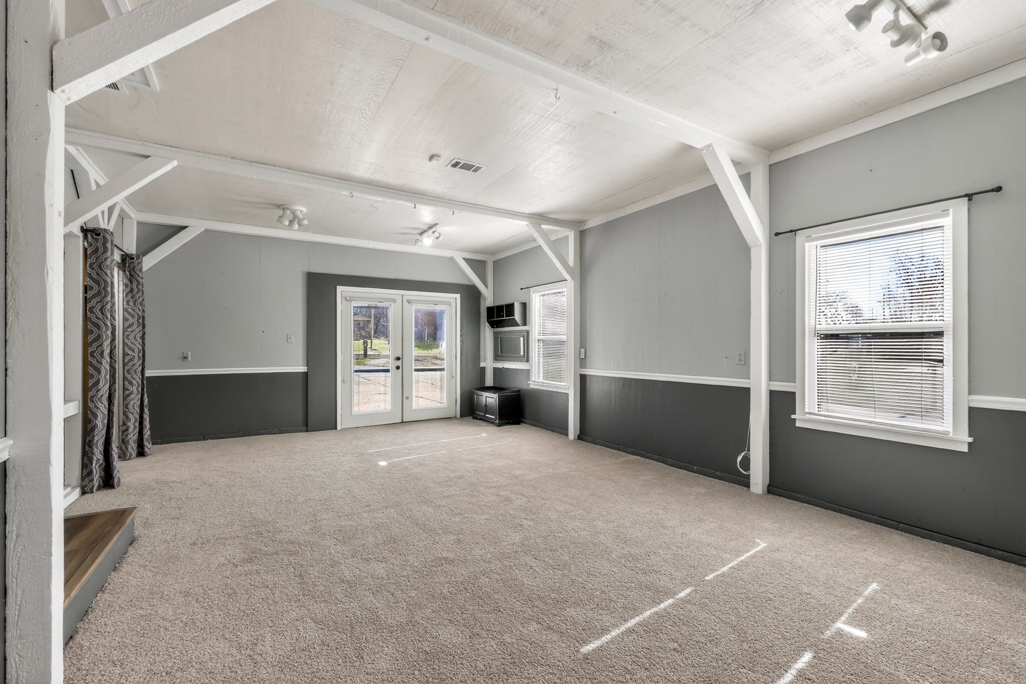 7000 NW Waukomis Dr-031