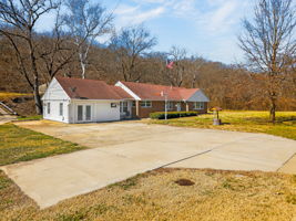 7000 NW Waukomis Dr-002