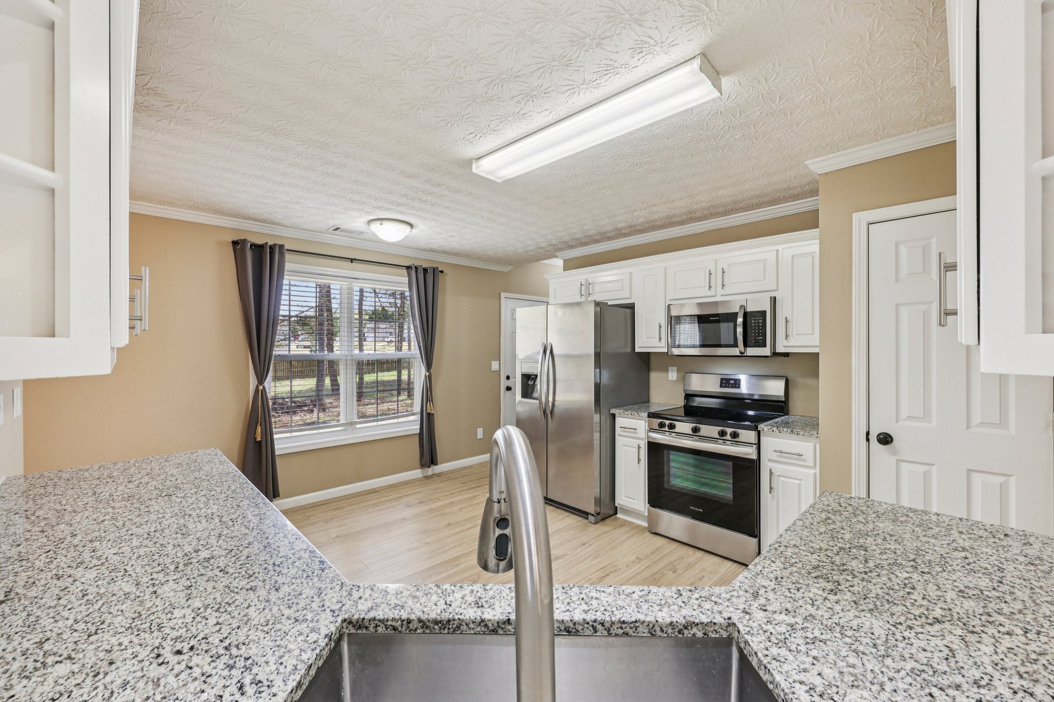 Greenridge Dr-S0204-017.jpg