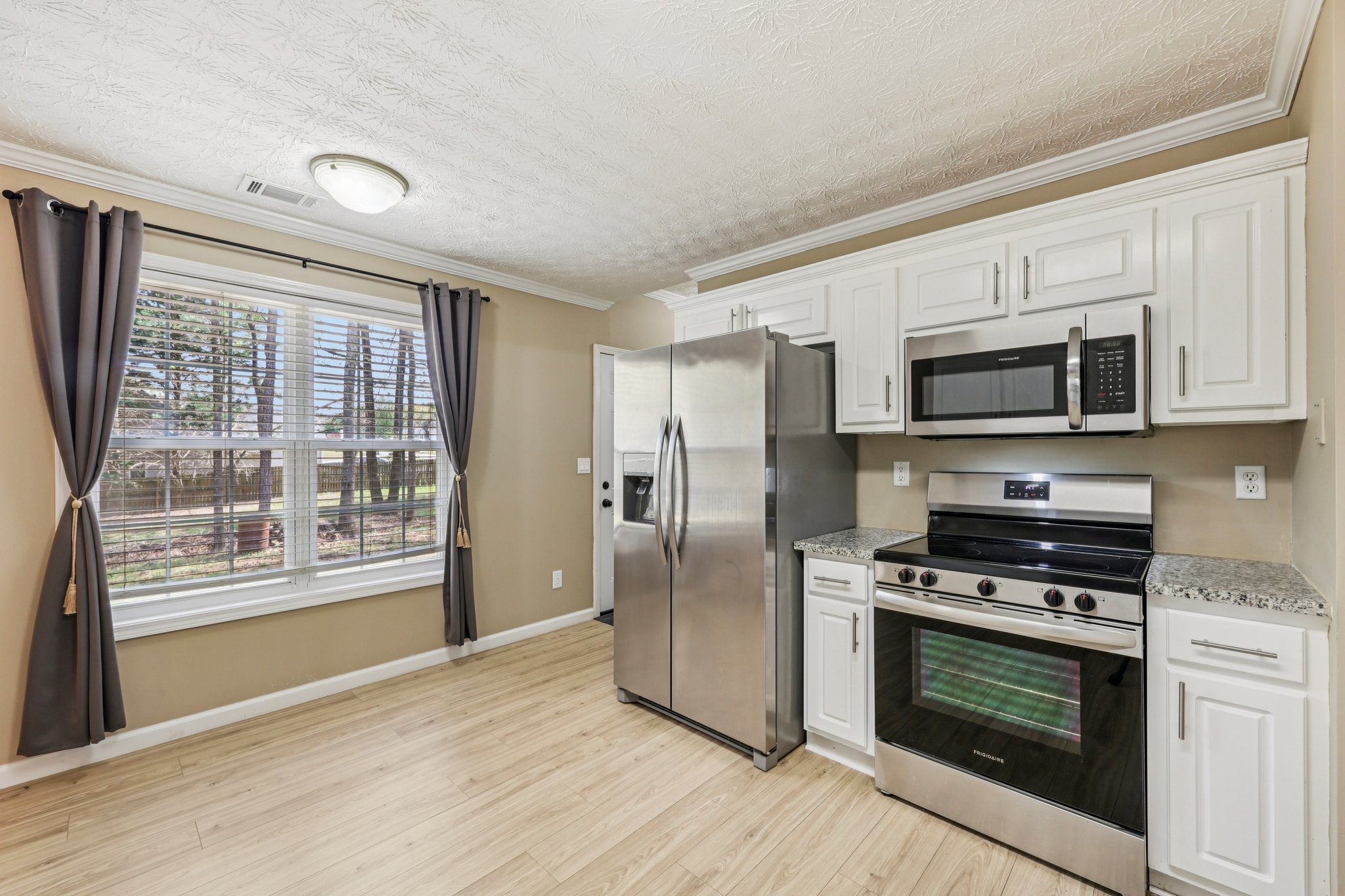 Greenridge Dr-S0204-018.jpg