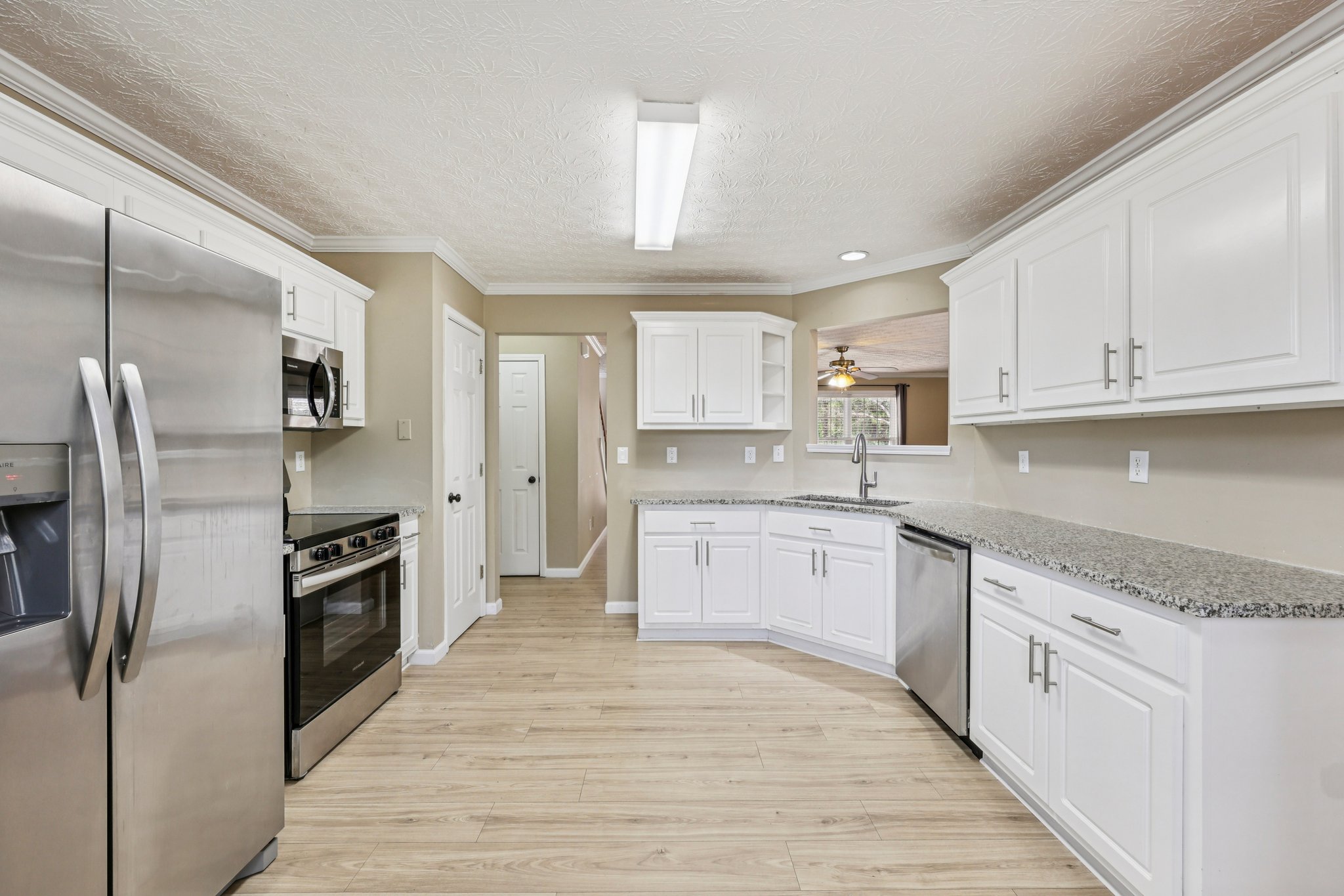 Greenridge Dr-S0204-019.jpg